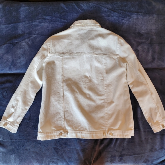 NWOT β
οΈ White Denim Jean Jacket - Picture 7 of 7